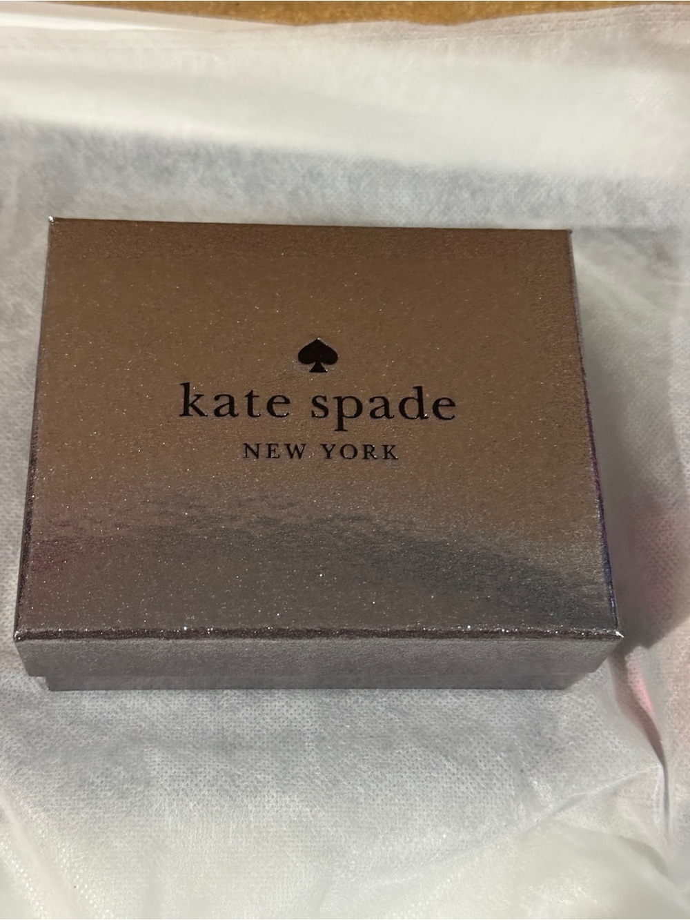 kate spade Silver Metallic Card Holder Wallet with gift box - Picture 7 of 9